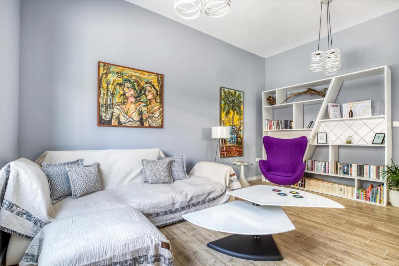 Spacious Flat With Courtyard And Private Parking! Athens Exterior photo