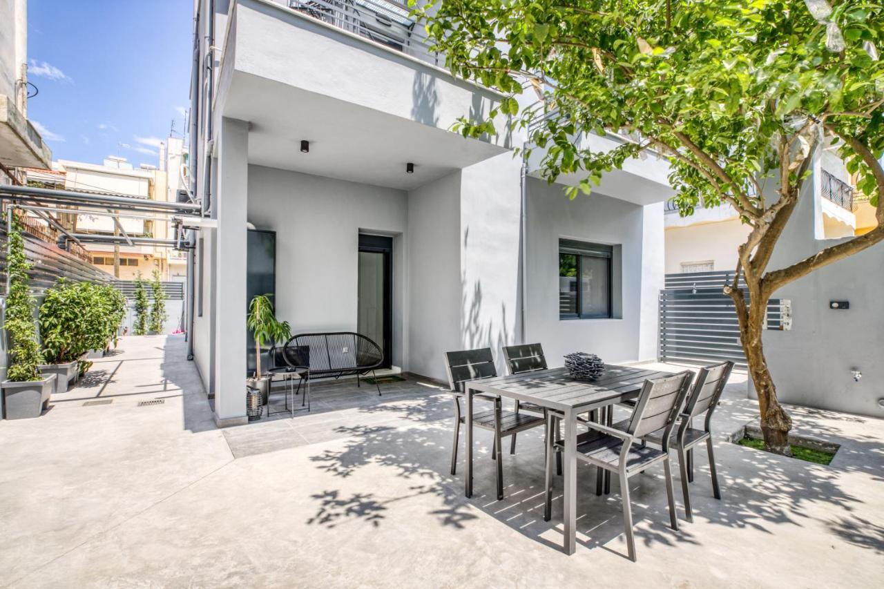 Spacious Flat With Courtyard And Private Parking! Apartment Athens Exterior photo